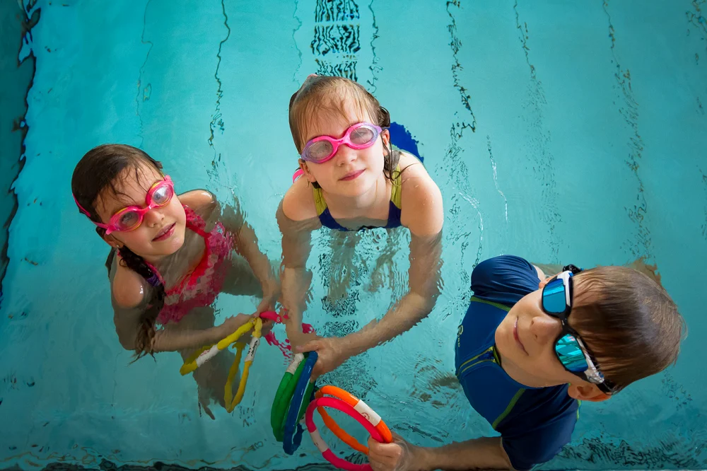 Wakacyjny kurs pływania w rudzkim Aquadromie