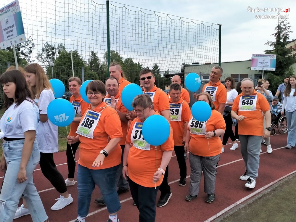XIX Powiatowa Olimpiada Osób Niepełnosprawnych za nami. Pojawił się wodzisławski komendant