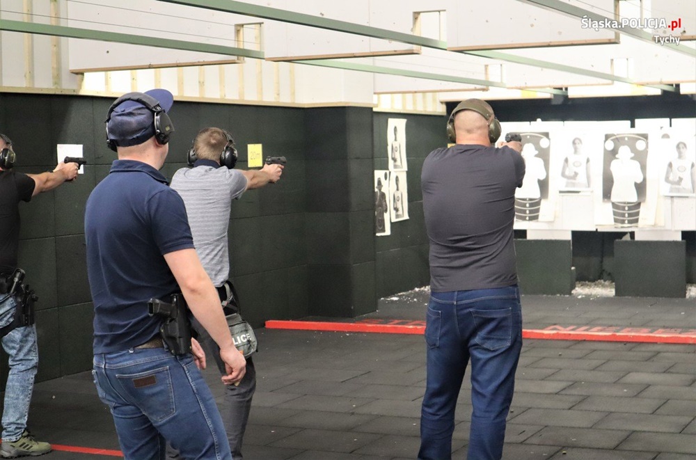 Trening strzelecki tyskich policjantów. Zobacz więcej!