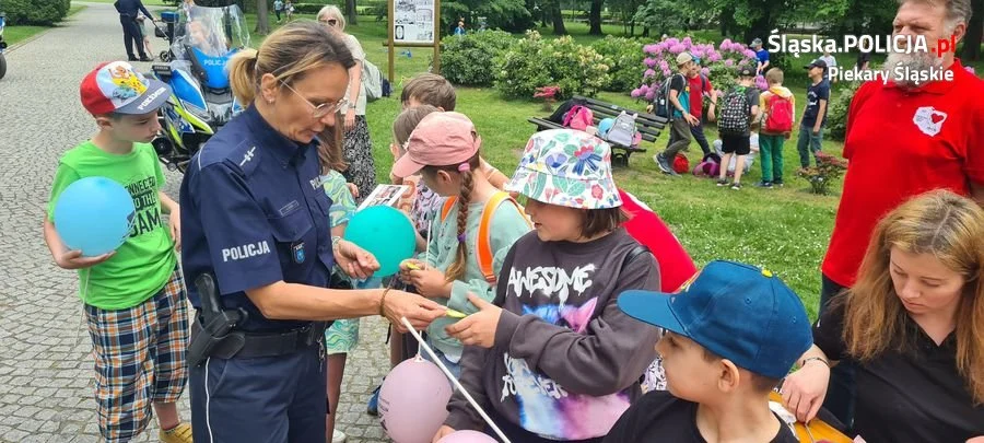 Piknik bezpieczeństwa 2023 z udziałem piekarskich policjantów
