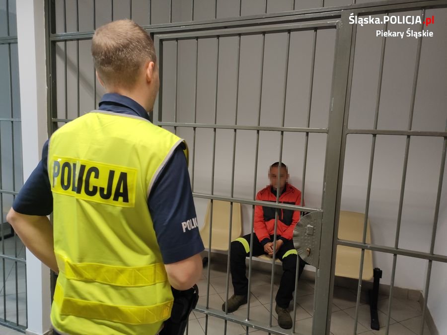 Piekary Śląskie: Wpadł przez niezapięte pasy bezpieczeństwa. Okazał się poszukiwanym!