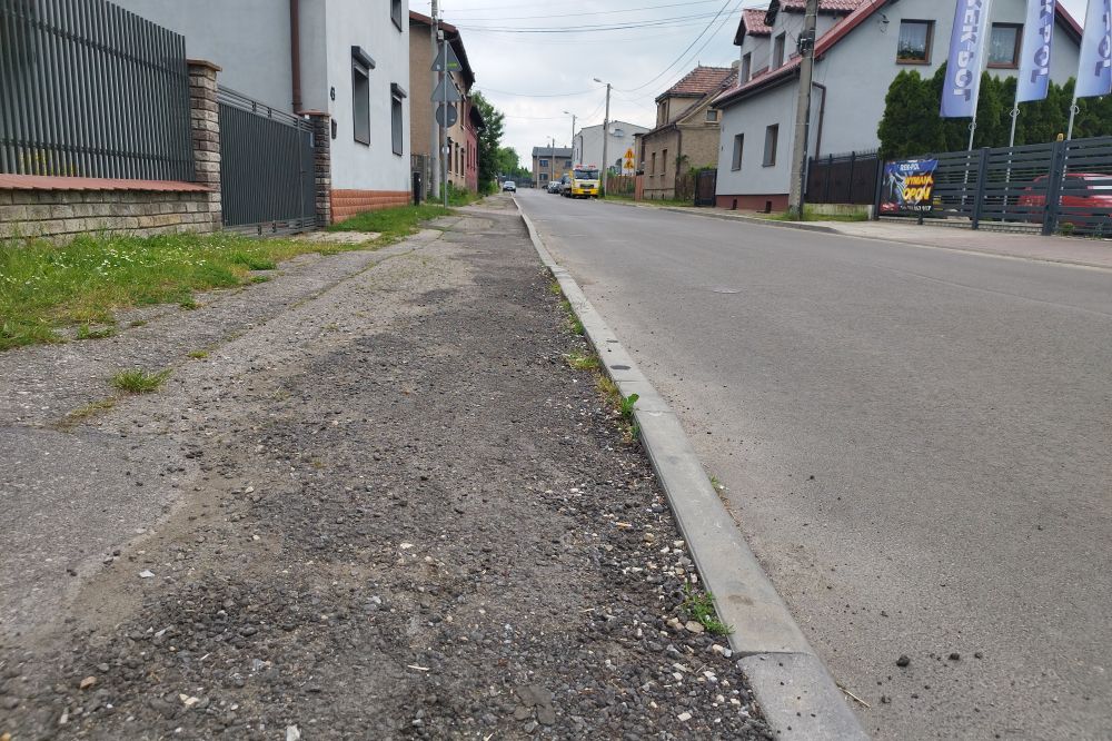 Ruszył remont chodników przy ul. Damrota w Piekarach Śląskich