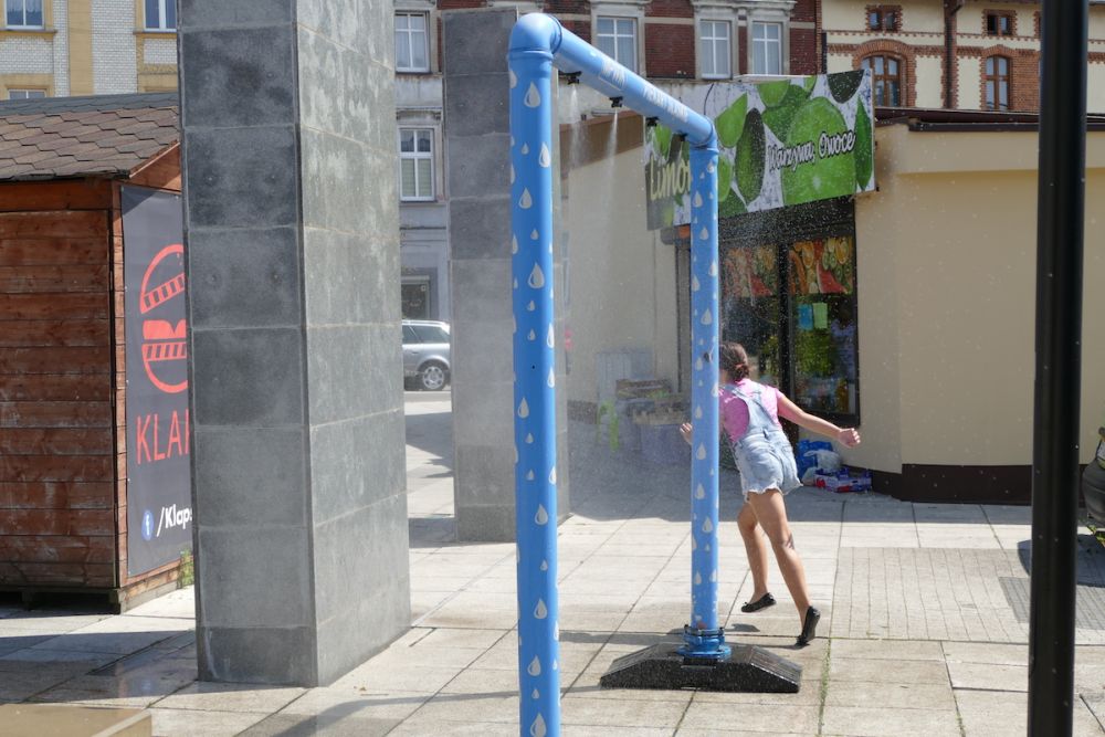 Kurtyny wodne na terenie Piekar Śląskich. Sprawdź, gdzie je ustawiono!