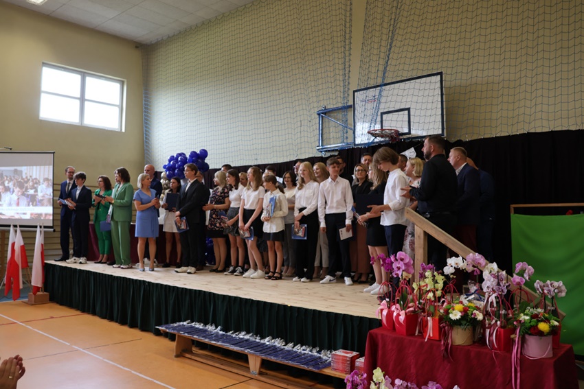 Zakończenie roku szkolnego w SP nr 5. W wydarzeniu wziął udział Burmistrz Orzesza