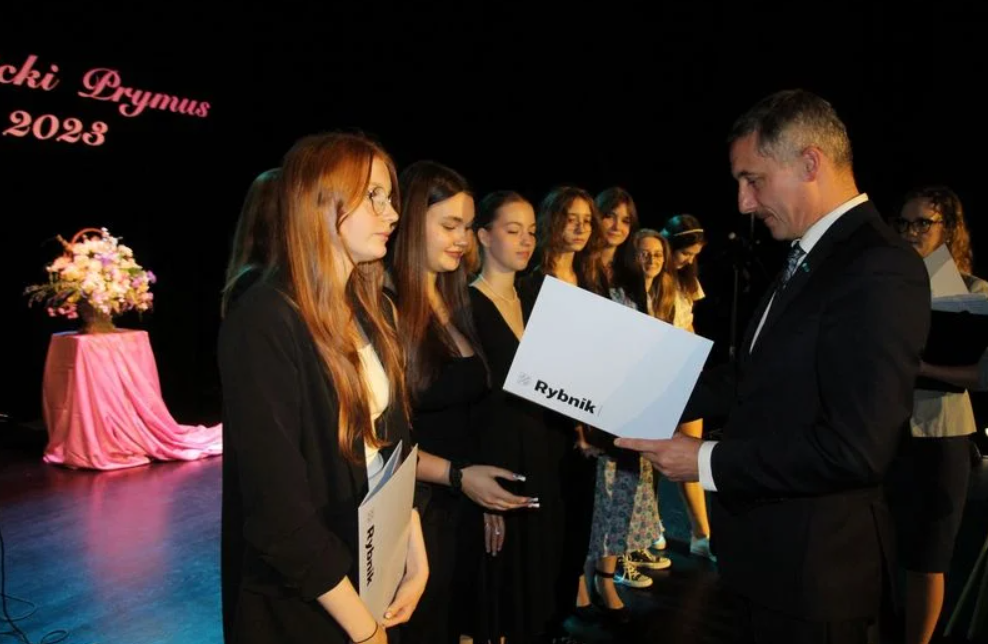 Wyróżnienia dla rybnickich prymusów. Poznaj najzdolniejszych uczniów