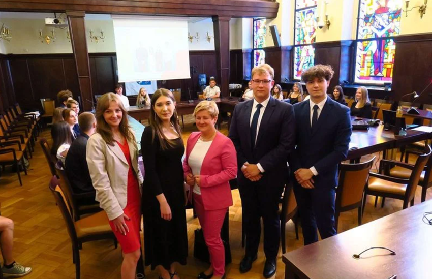 Młodzi Radni podsumowali kadencję. Zobacz, co działo się podczas Sesji w Rybniku