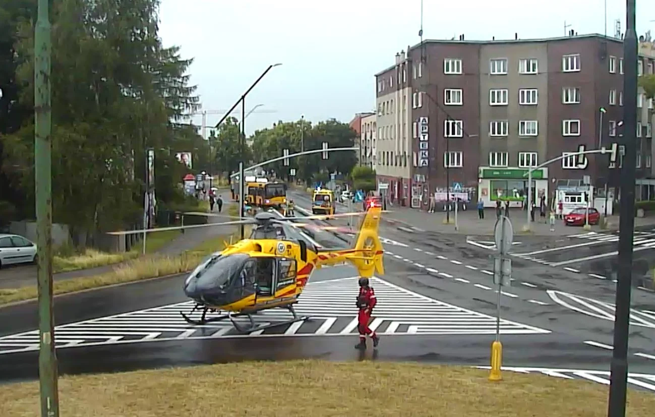 Mężczyzna spadł z czteropiętrowego budynku. Lądował śmigłowiec LPR!