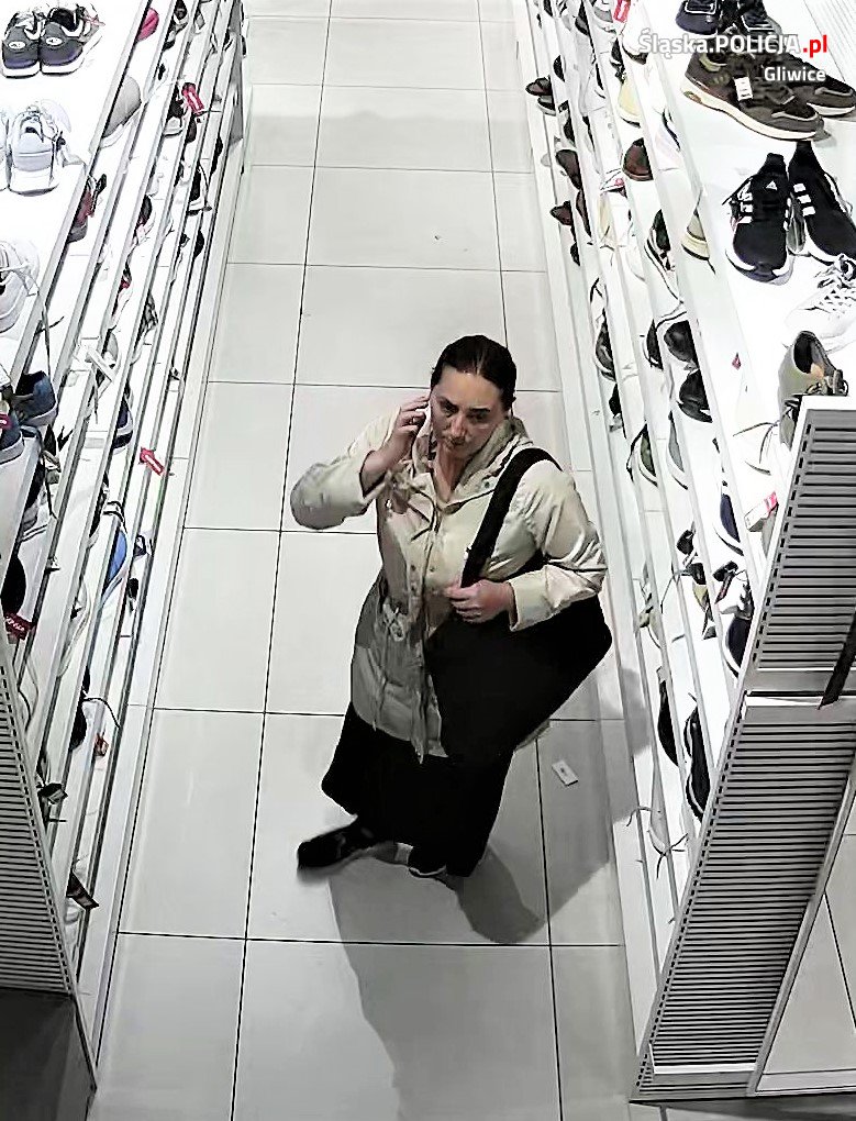 Ukradli sześć par obuwia w Gliwicach. Poznajesz tę parę?