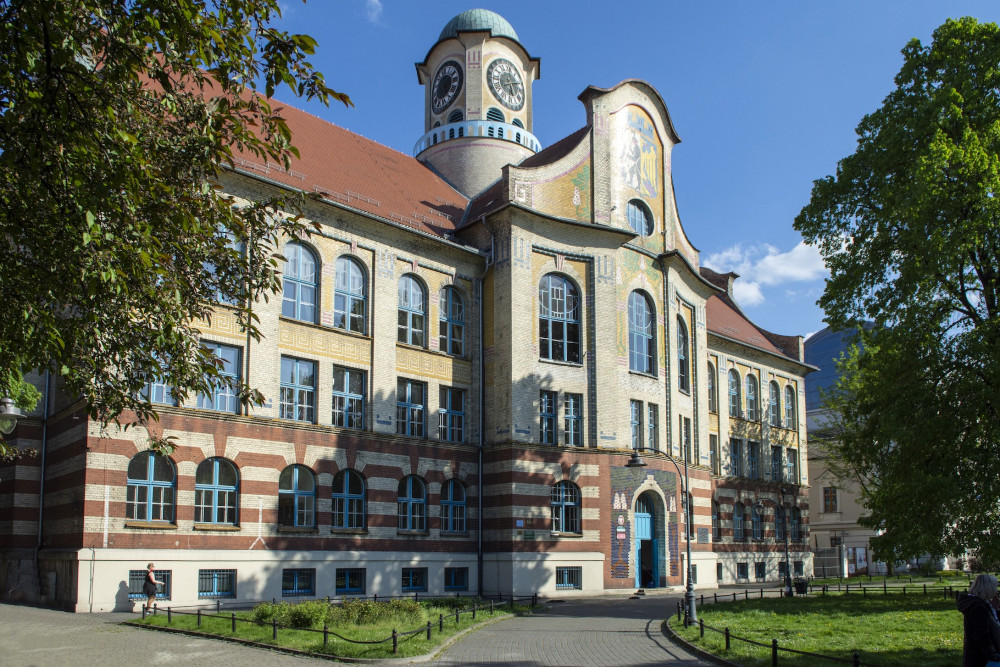 Secesyjny budynek IV LO walczy o tytuł Śląskiej Lokacji Filmowej 2023