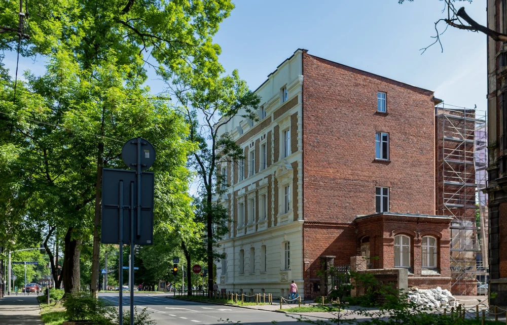 Wrocławska 12 do podziwiania i mieszkania