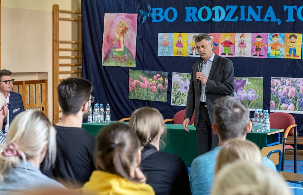 Prezydent Mariusz Wołosz spotkał się z rodzicami młodych piłkarzy GKS Rozbark Bytom