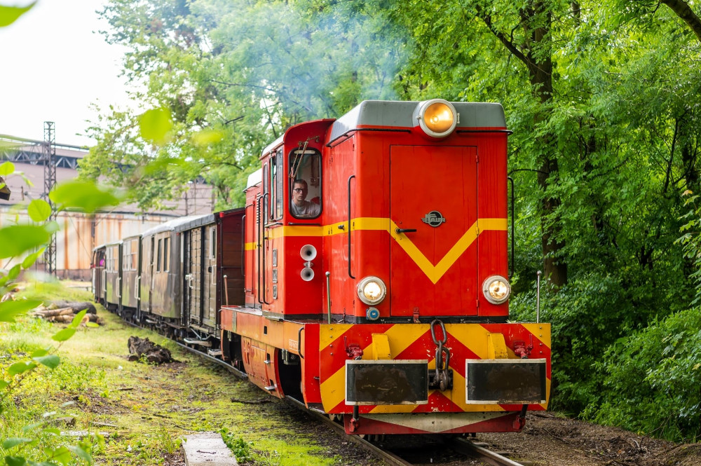 Lato z wąskotorówką