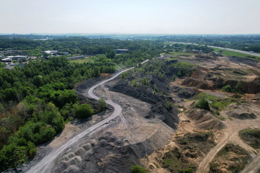 Rurociąg w palącej się hałdzie w Bytomiu zabezpieczony zgodnie z przepisami