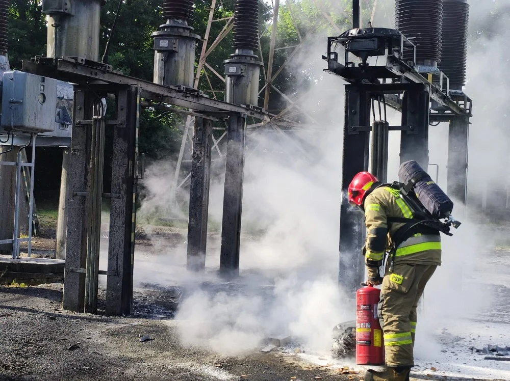 W Bytomiu doszło do wybuchu i pożaru na terenie stacji transformatorowej