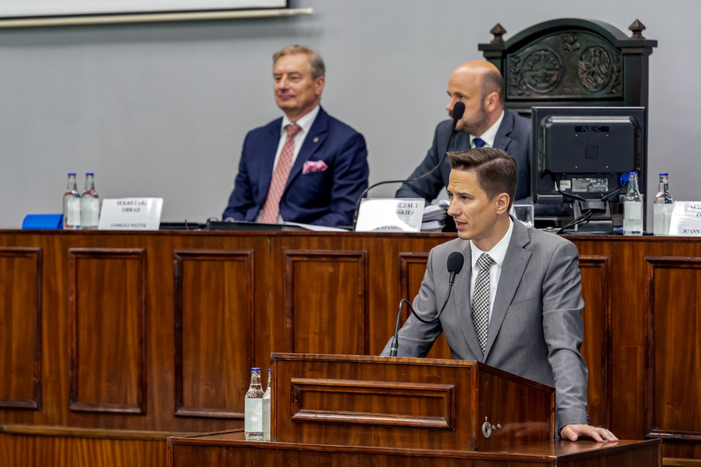 Prezydent Mariusz Wołosz uzyskał wotum zaufania oraz absolutorium