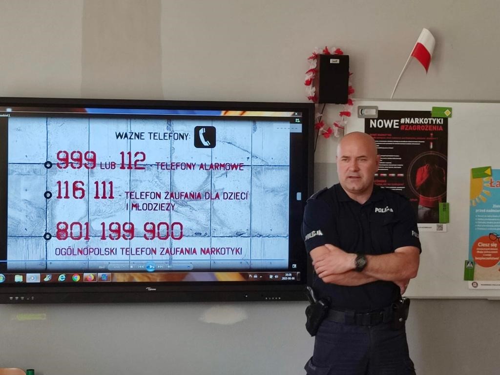 Sosnowieccy profilaktycy z Sanepidem o uzależnieniach. Spotkanie w SP nr 4