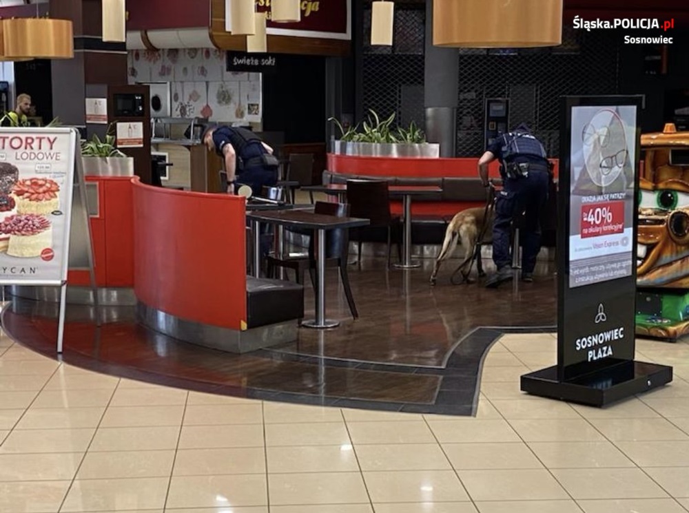 Ładunek wybuchowy na terenie centrum handlowego w Sosnowcu. Sprawdź szczegóły!