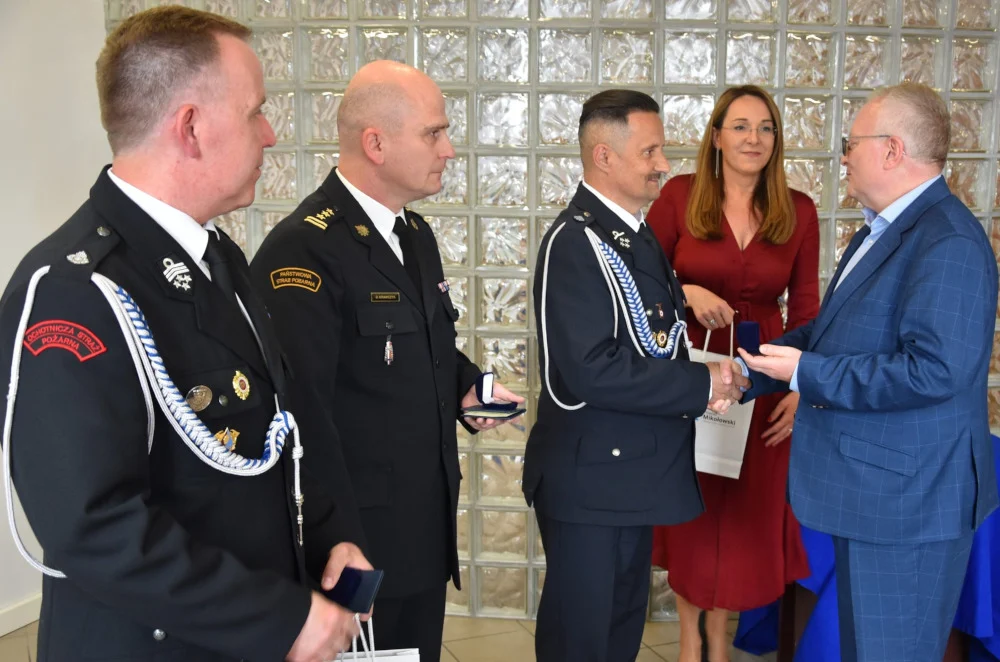 Odznaczenia i absolutorium na majowej sesji