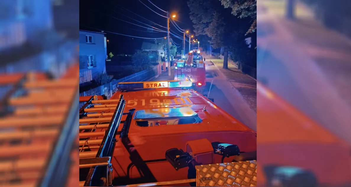 Pożar budynku jednorodzinnego w Mikołowie. Paliła się elewacja i dach