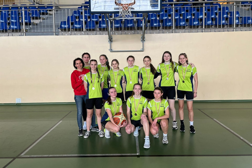 Uczniowie "Miarki" zwycięzcami w współzawodnictwie sportowym szkół powiatu mikołowskiego