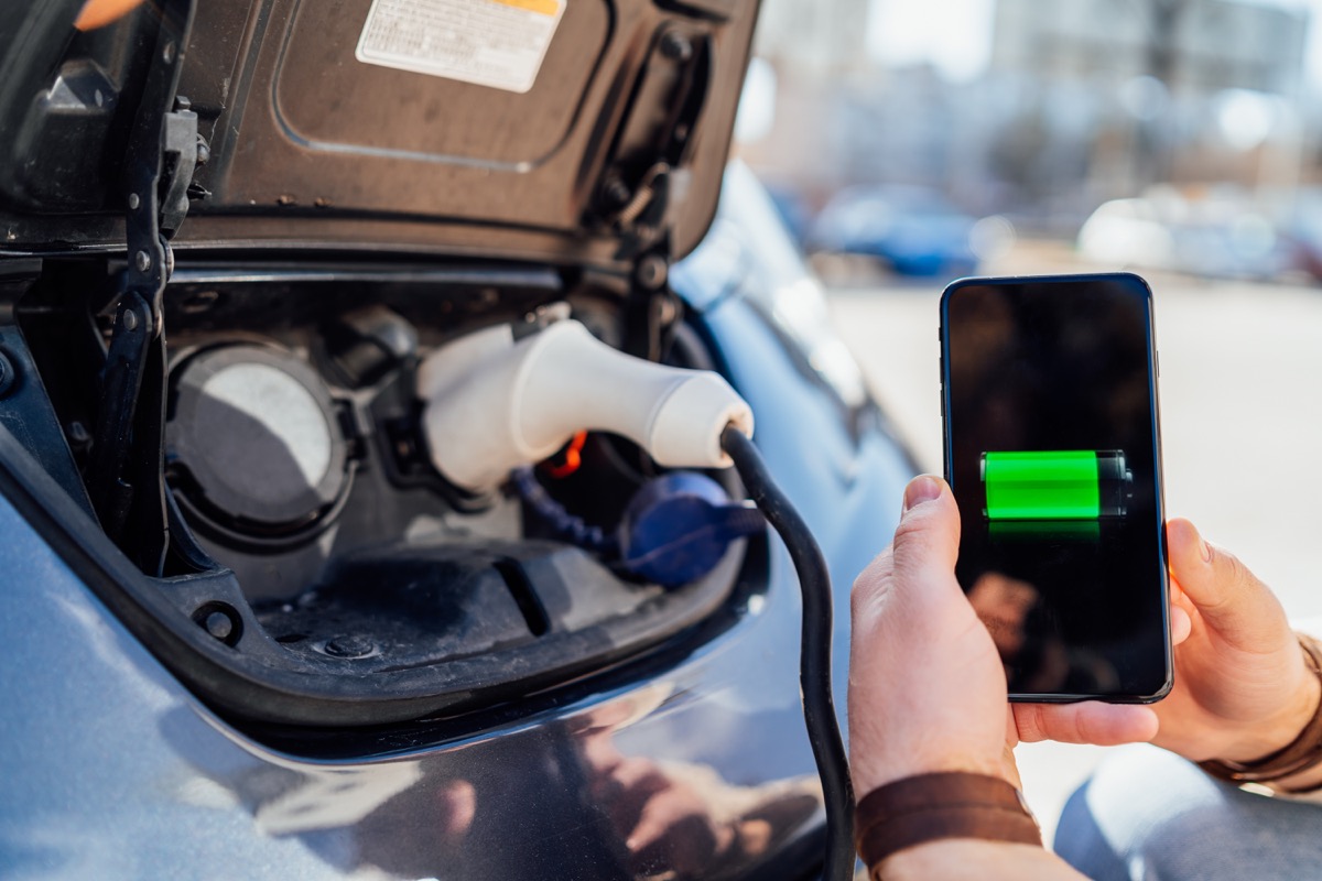 Ocena właściwości baterii, ogniw i modułów. Na czym polegają testy i badania baterii