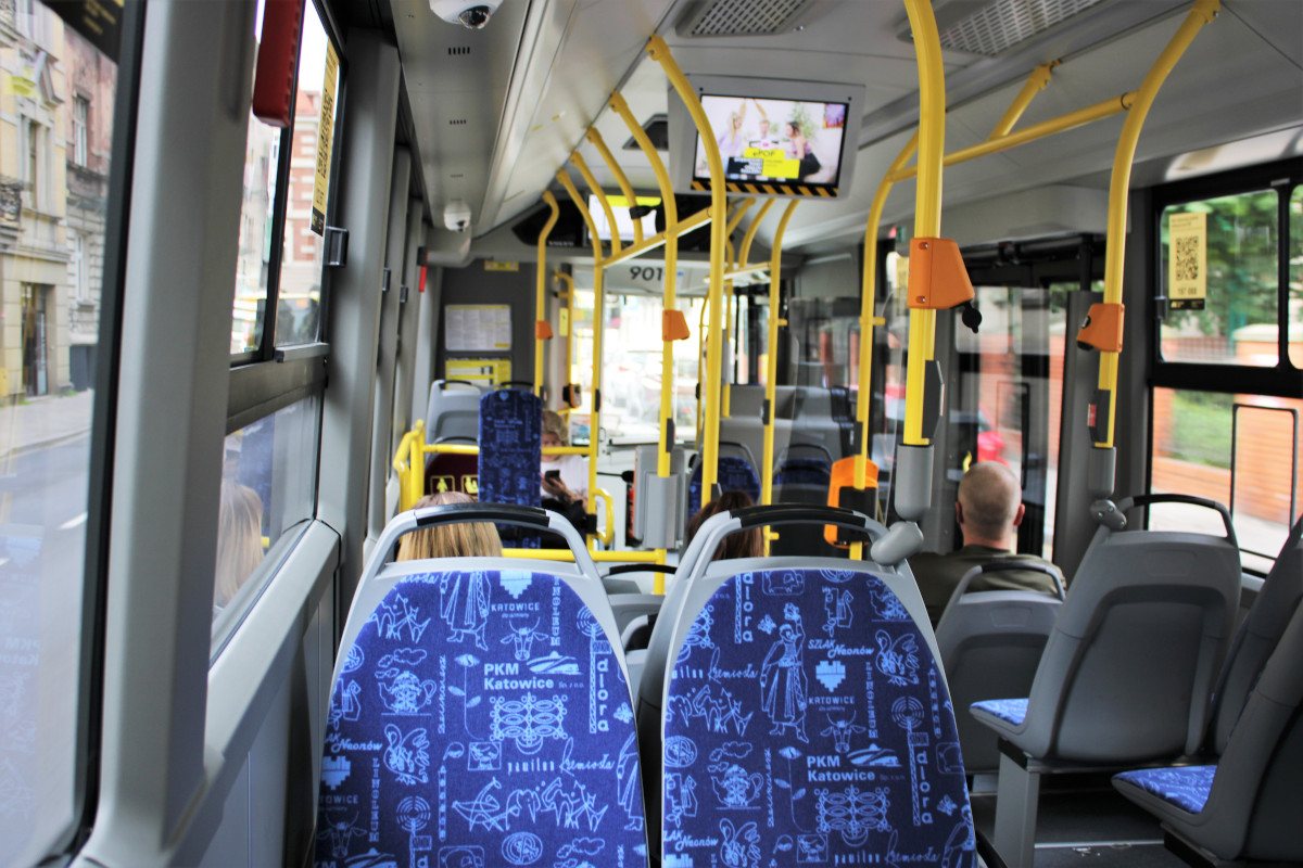 Hybrydowe autobusy na ulicach Katowic