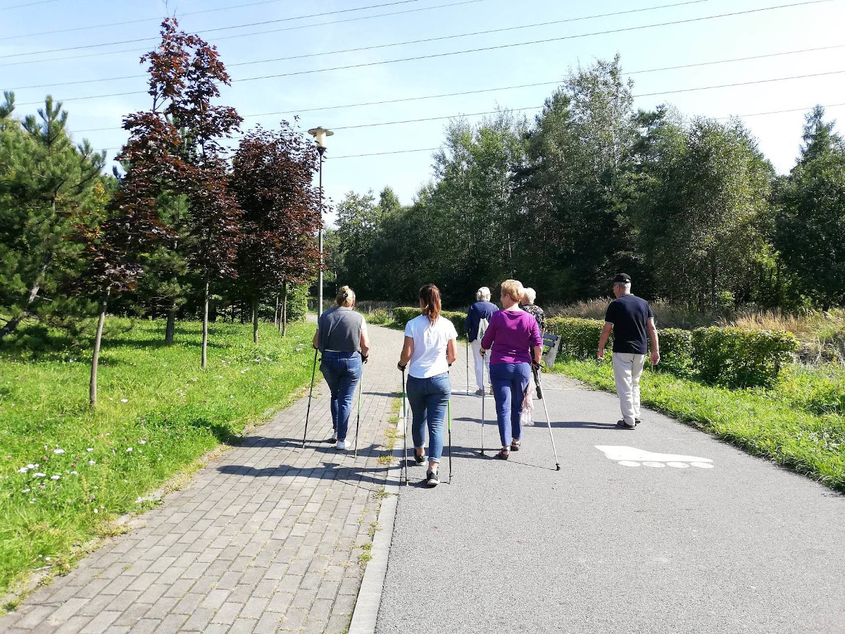 Kijki w ruch z katowickim MOSiR-em. Ruszyły bezpłatne zajęcia nordic walking