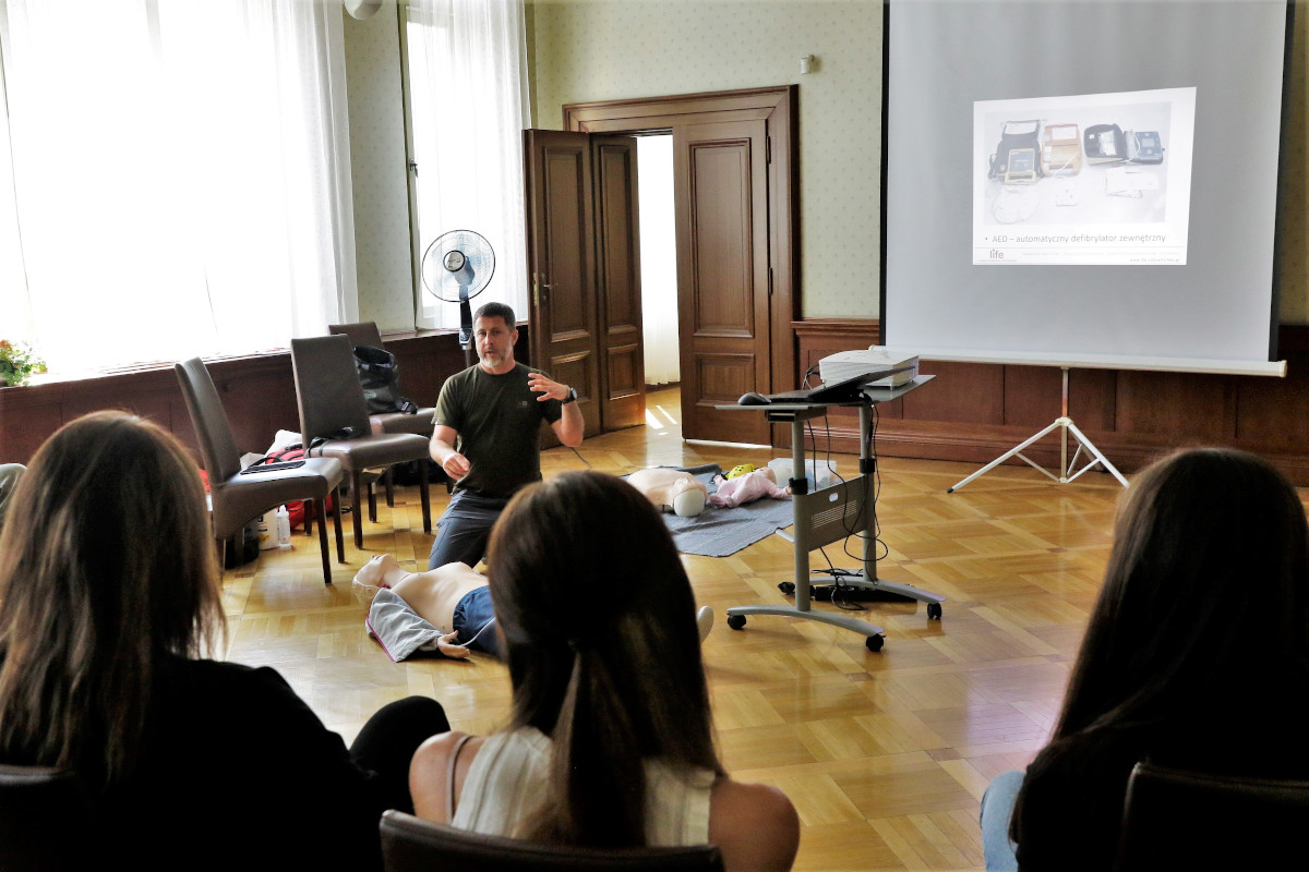 Katowiccy urzędnicy szkolą się z udzielania pierwszej pomocy