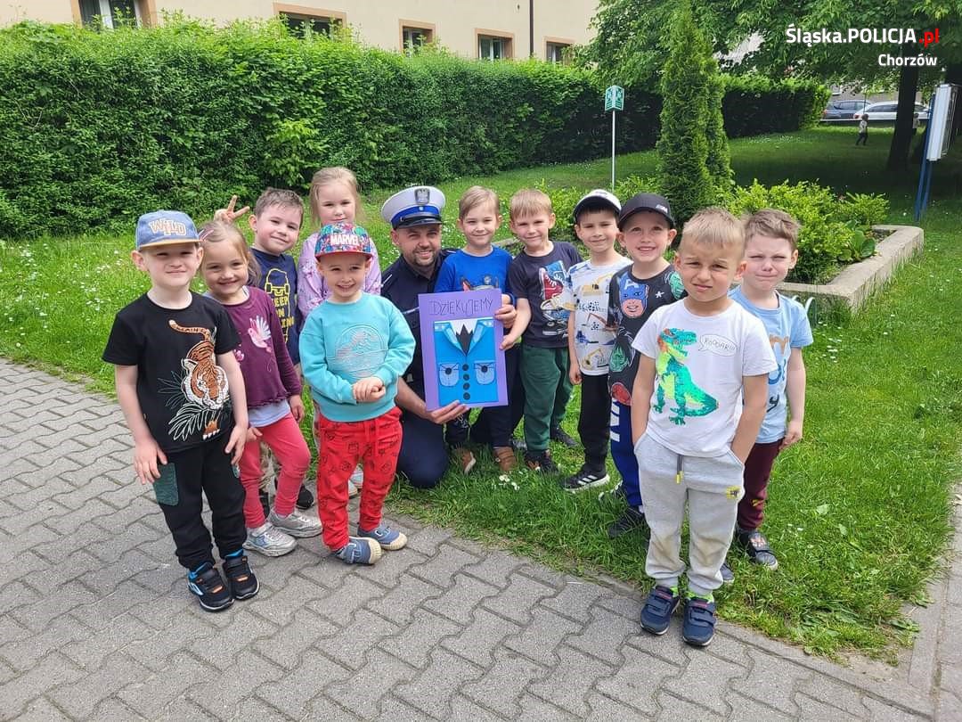 Spotkanie chorzowskich policjantów z najmłodszymi