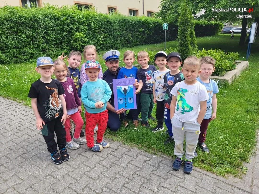 Spotkanie chorzowskich policjantów z najmłodszymi