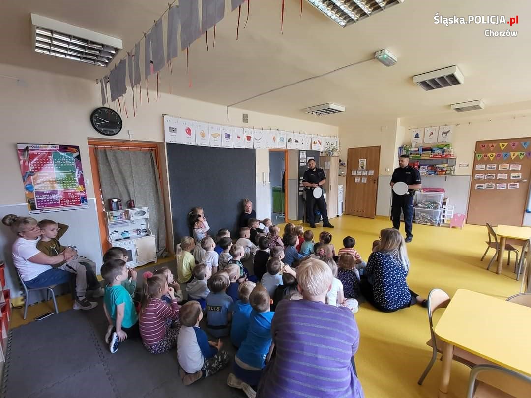 Spotkanie chorzowskich policjantów z najmłodszymi