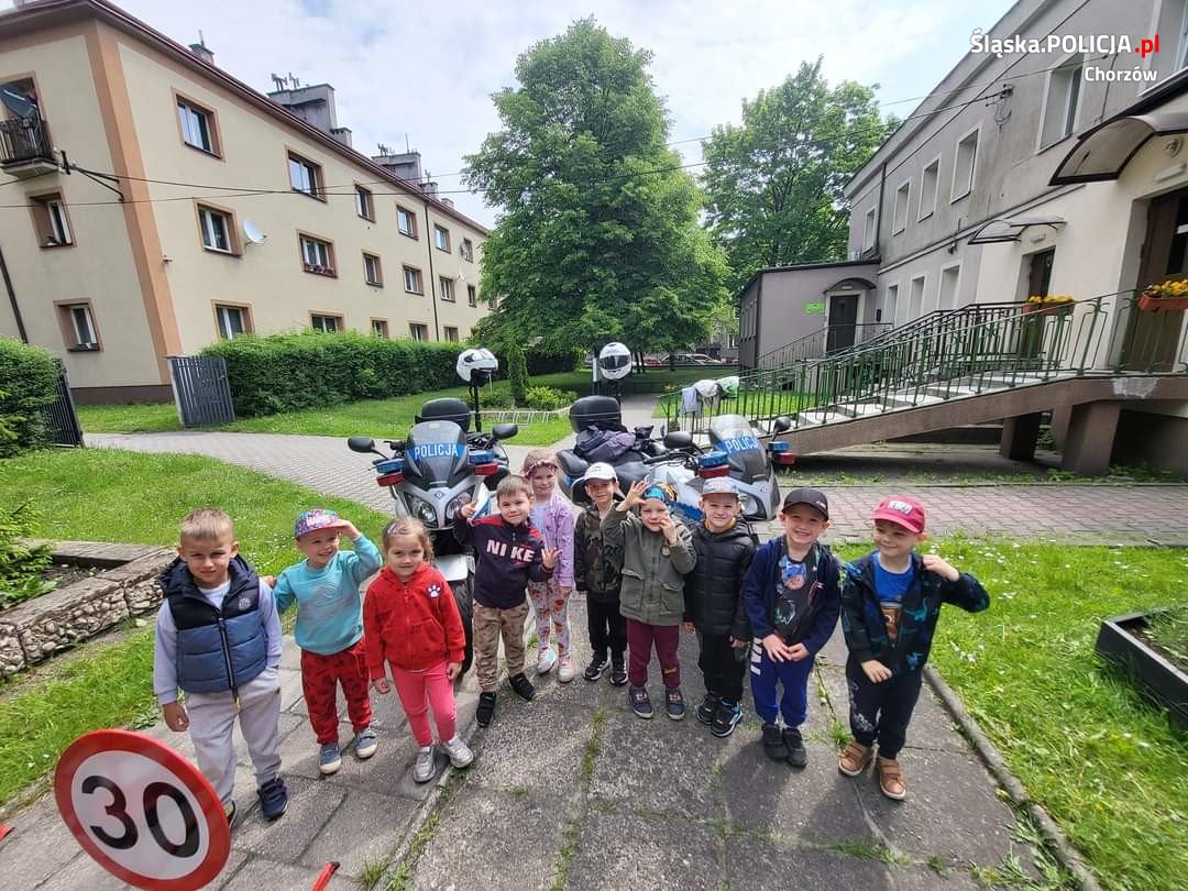 Spotkanie chorzowskich policjantów z najmłodszymi
