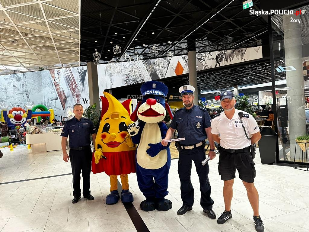 Dzień Dziecka w Żorach. Policjanci przypominali o bezpieczeństwie