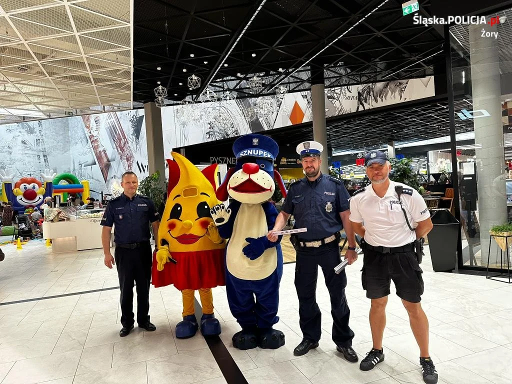 Dzień Dziecka w Żorach. Policjanci przypominali o bezpieczeństwie