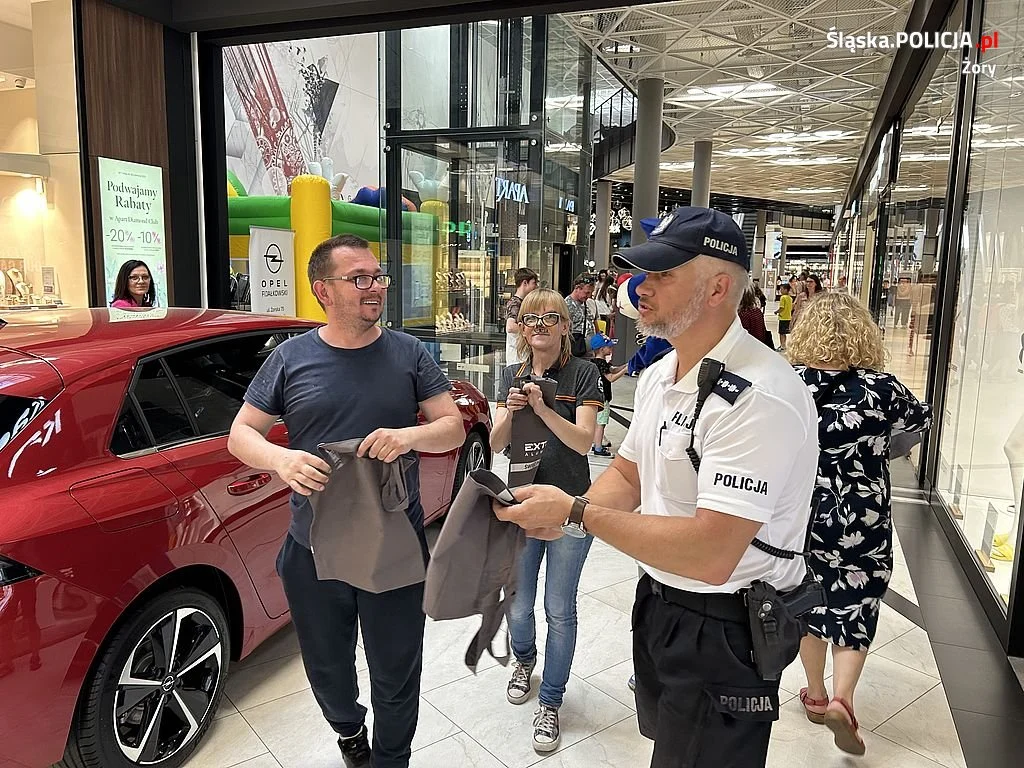Dzień Dziecka w Żorach. Policjanci przypominali o bezpieczeństwie / fot. KMP Żory 2