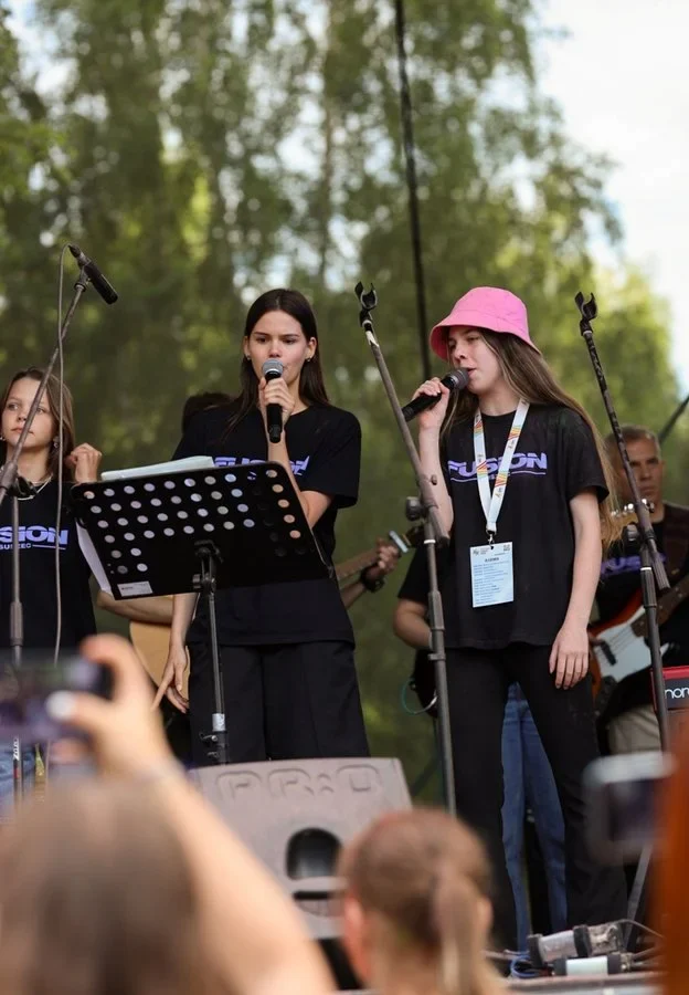 Tłumy mieszkańców bawiły się podczas Festiwalu Górnej Odry i Żorskiej Wiosny Młodości! / fot. ARP SA (UM Żory) 12