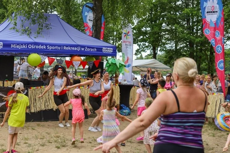 Tłumy mieszkańców bawiły się podczas Festiwalu Górnej Odry i Żorskiej Wiosny Młodości! / fot. ARP SA (UM Żory) 37
