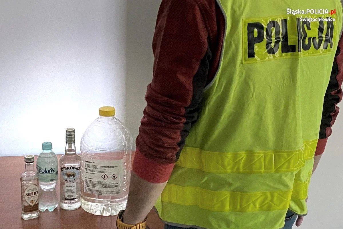 54-latka z kontrabandą w mieszkaniu