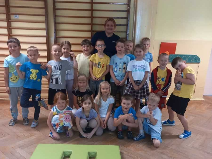 Dzielnicowa z pierwszego komisariatu odwiedziła przedszkolaków