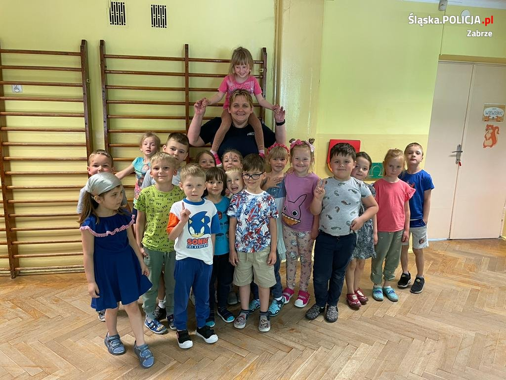 Dzielnicowa z pierwszego komisariatu odwiedziła przedszkolaków