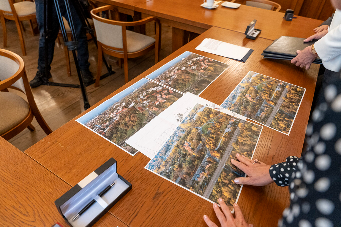 Podpisanie umowy na prace projektowe nowej drogi ul. Nowo-Hagera