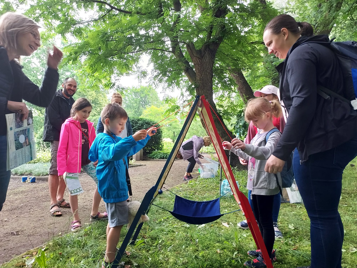Rodzinna gra terenowa w Miejskim Ogrodzie Botanicznym