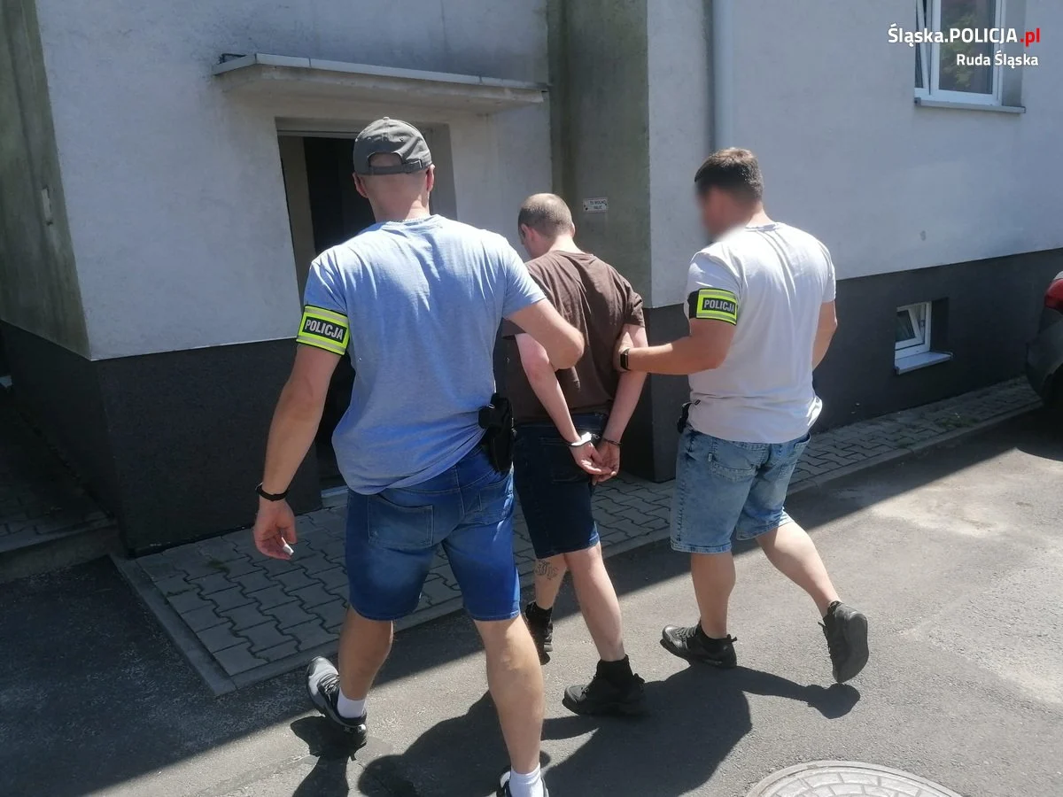 Wpadka 34-latka podczas legitymowania! Okazał dowód osobisty, którym porcjował amfetaminę!