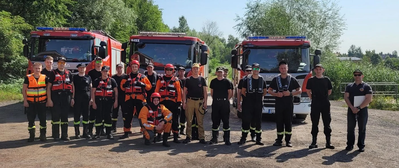 Rudzcy strażacy ćwiczyli na zbiorniku "Staw Kokotek". Zobaczcie zdjęcia