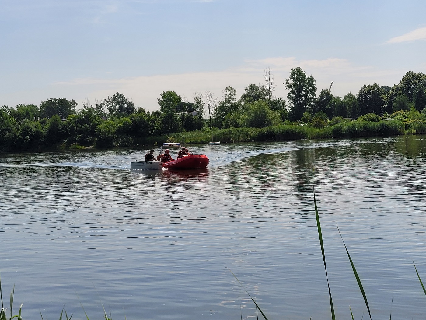Rudzcy strażacy ćwiczyli na zbiorniku "Staw Kokotek". Zobaczcie zdjęcia