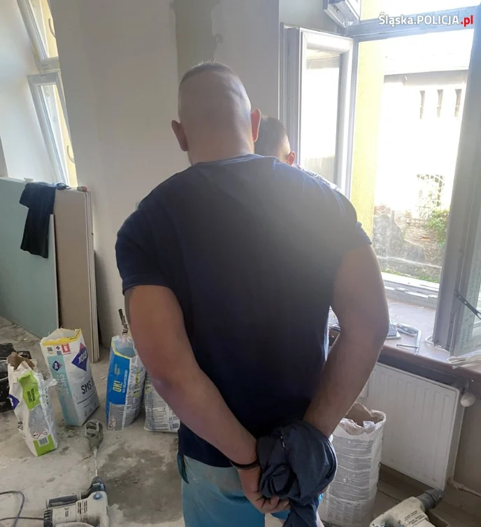 Sprawca rozboju z użyciem noża wpadł podczas remontu mieszkania!