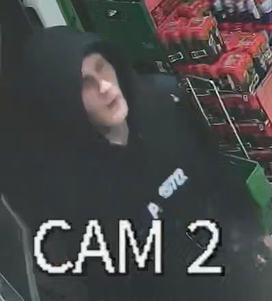 Postępowanie w sprawie uszkodzenia ciała w Tychach. Rozpoznajesz tego mężczyznę?