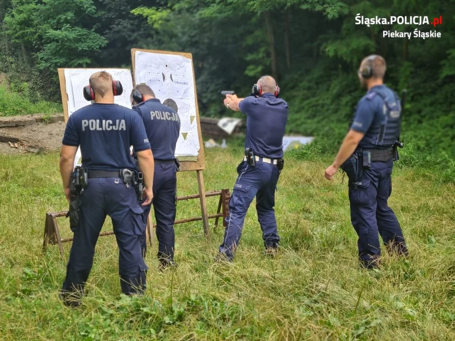 Piekarscy policjanci doskonalili swoje umiejętności na strzelnicy