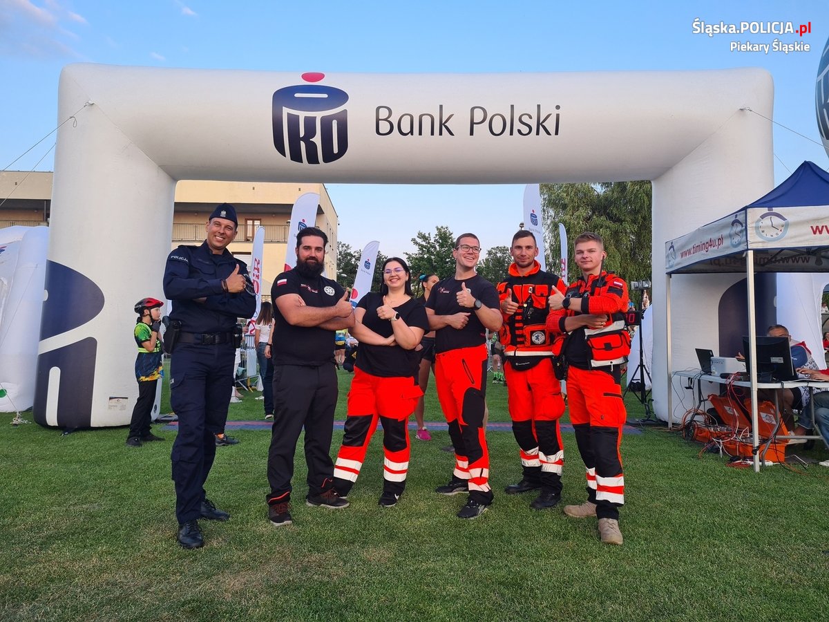 Za nami piekarski półmaraton - lokalni stróże prawa startowali i zadbali o bezpieczeństwo