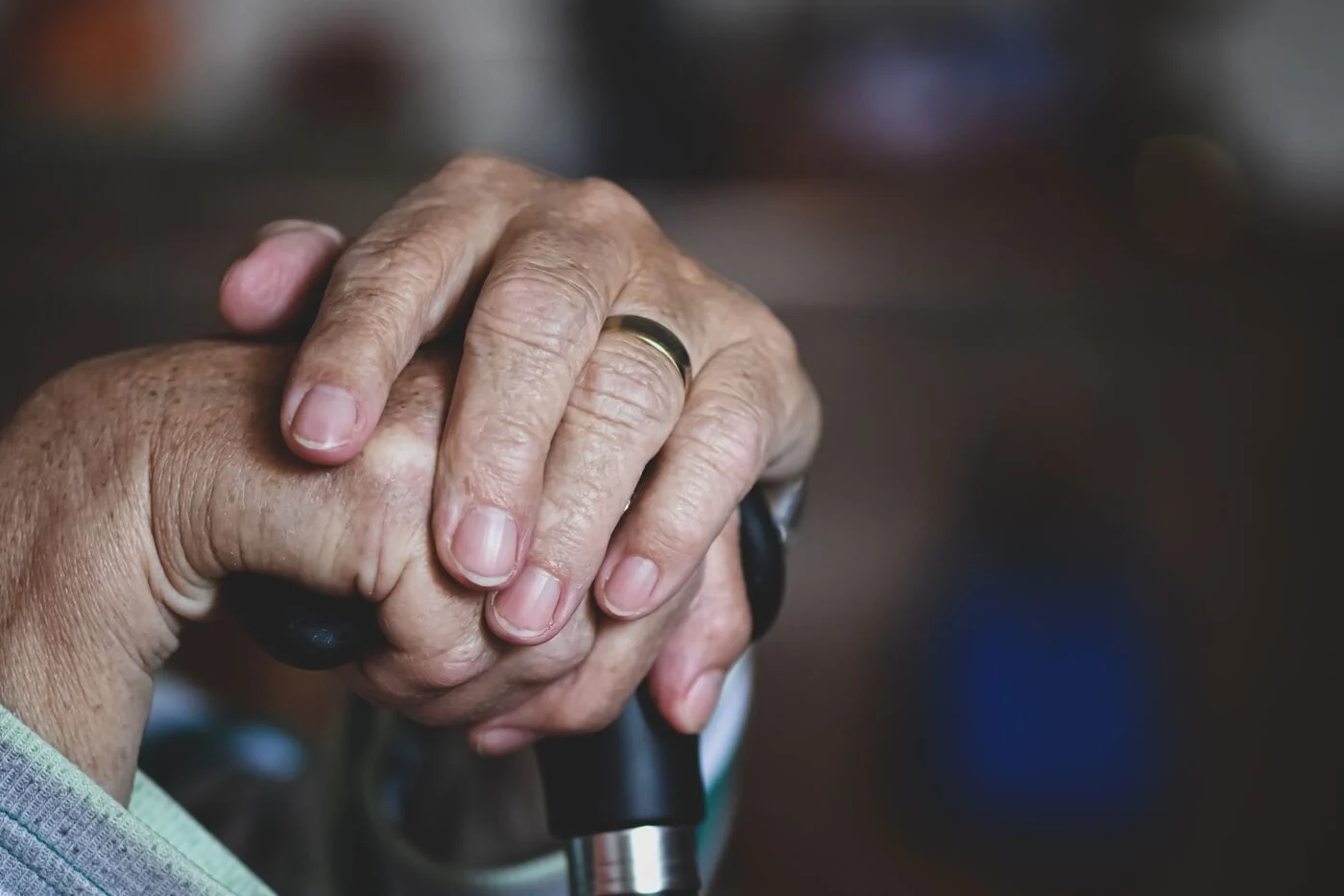 Policja apeluje: seniorze, zadbaj o swoje bezpieczeństwo!